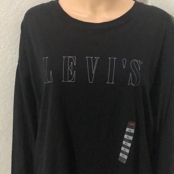 Levi’s Women's Batwing Relaxed Graphic Top - Picture 3 of 4